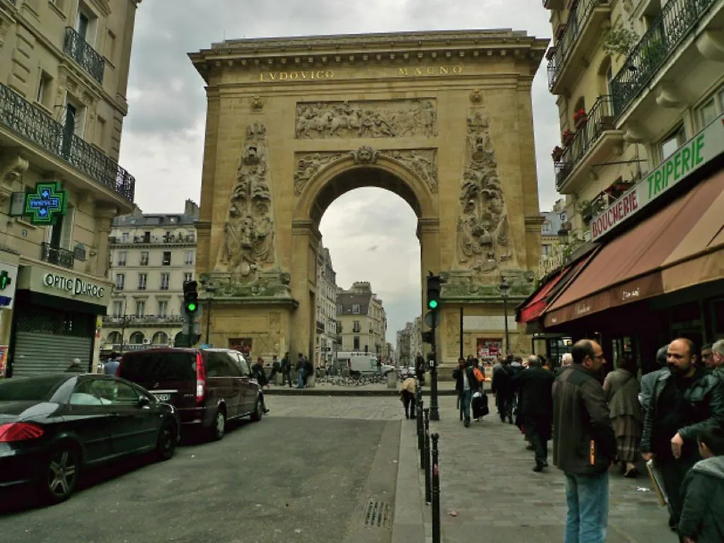Private In A Parisian Homestay! - Close To It All! Homestay